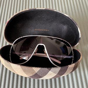 Burberry Sunglasses with Case - RARE VINTAGE